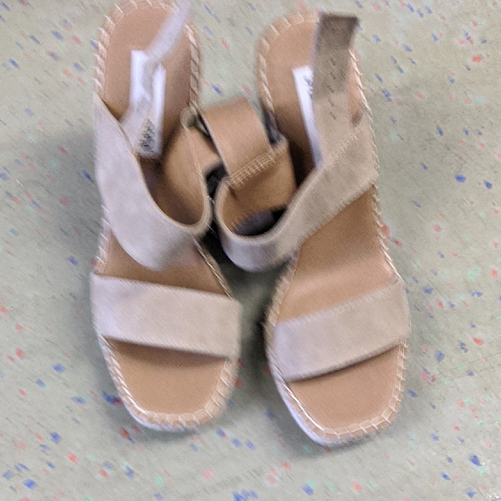 Steve Madden Women's Beige Sandals Size 7